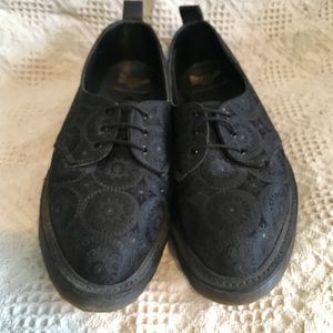 Vintage Dr Martens platform US 7 UK 5 Docs pattern